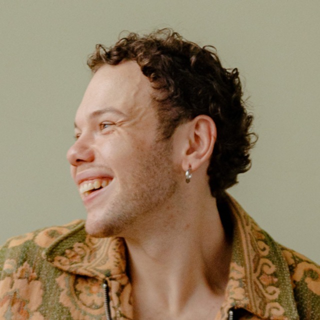 Avatar Олег Александров