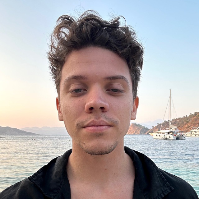 Avatar Марк Селиверстов