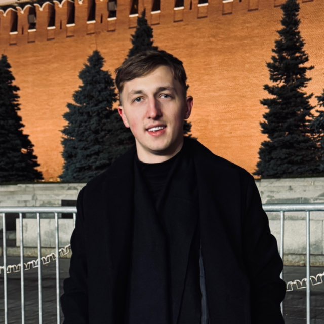 Avatar Максим Иванов